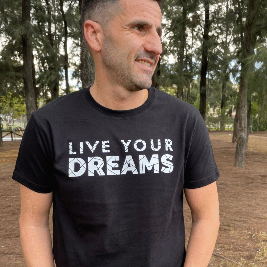 LIVE YOUR DREAMS CAMISETA CASUAL NEGRA