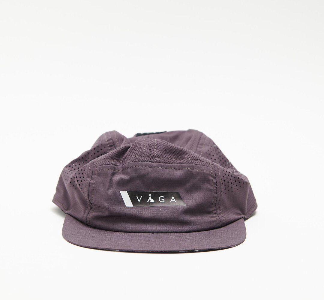 VÅGA GORRA DEPORTIVA FEATHER RACING PELT GREY / BLACK