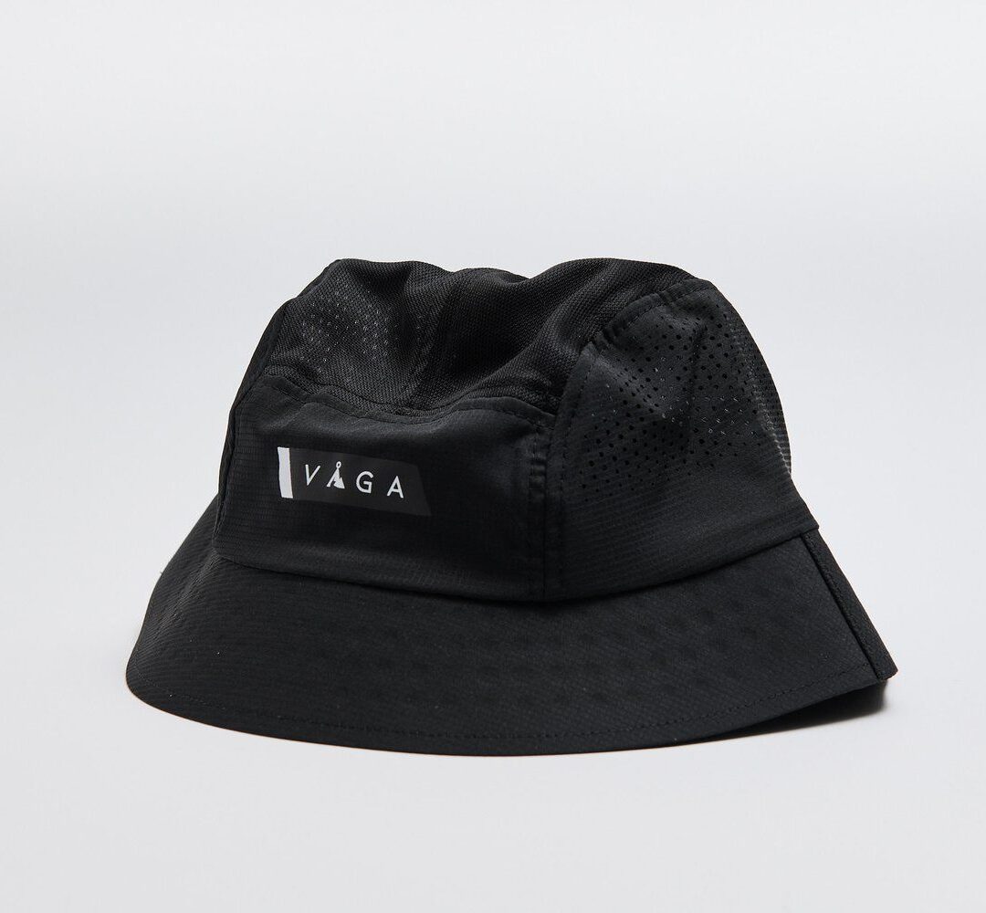 VÅGA SOMBRERO DEPORTIVA FEATHER BUCKET BLACK