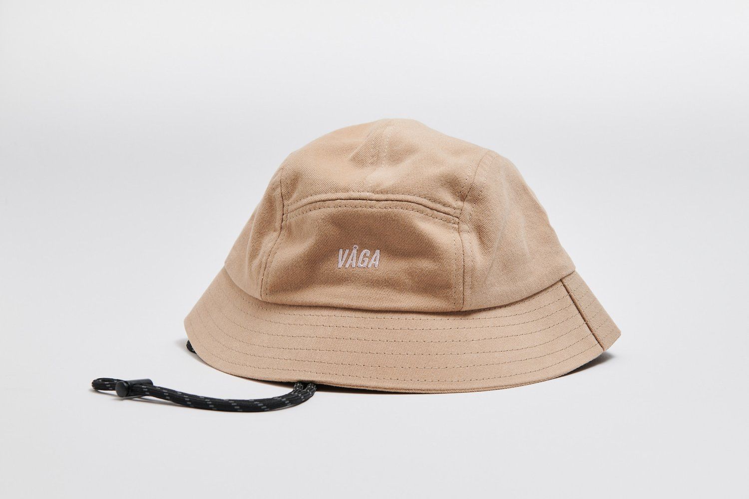 VÅGA SOMBRERO DE ALGODON LAVADO WASHED SAND / NAVY BLUE
