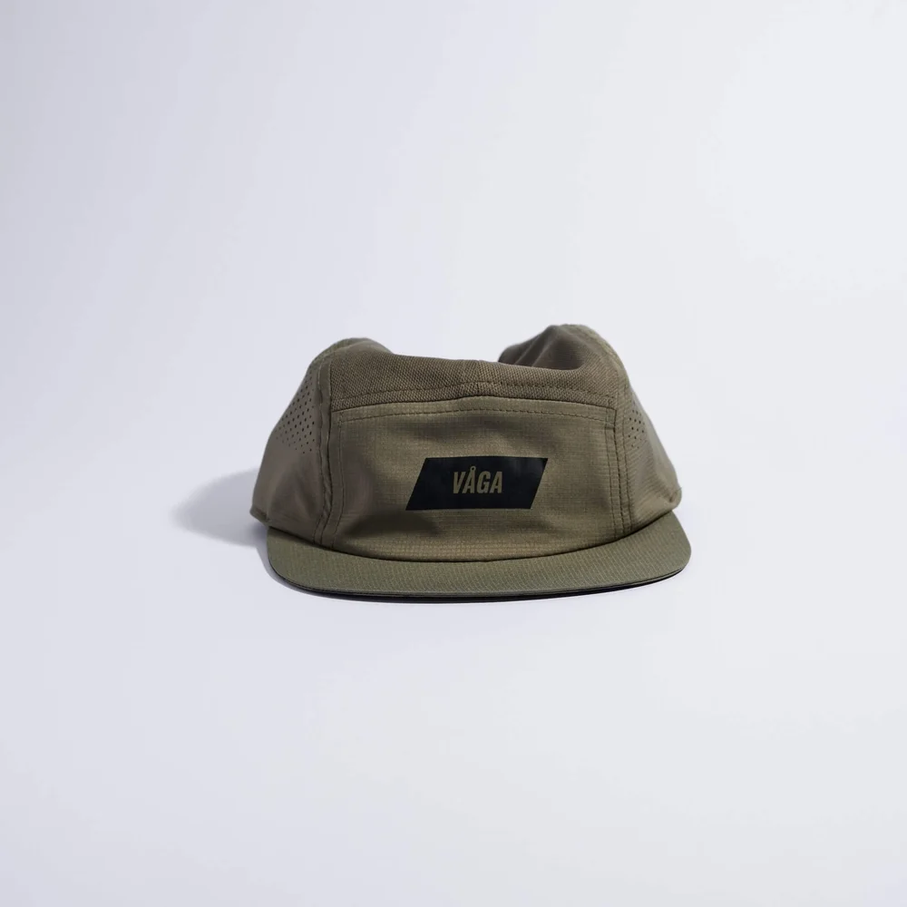 VÅGA GORRA DEPORTIVA FEATHER RACING TAUPE