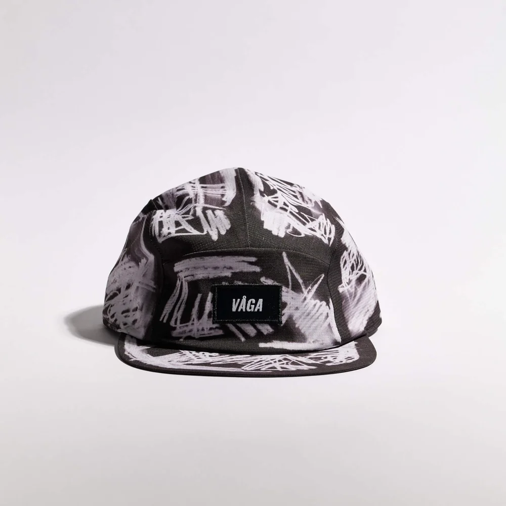 VÅGA GORRA DEPORTIVA SCRIBBLE BLACK / WHITE