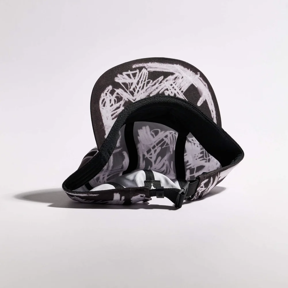 VÅGA GORRA DEPORTIVA SCRIBBLE BLACK / WHITE - Imagen 6