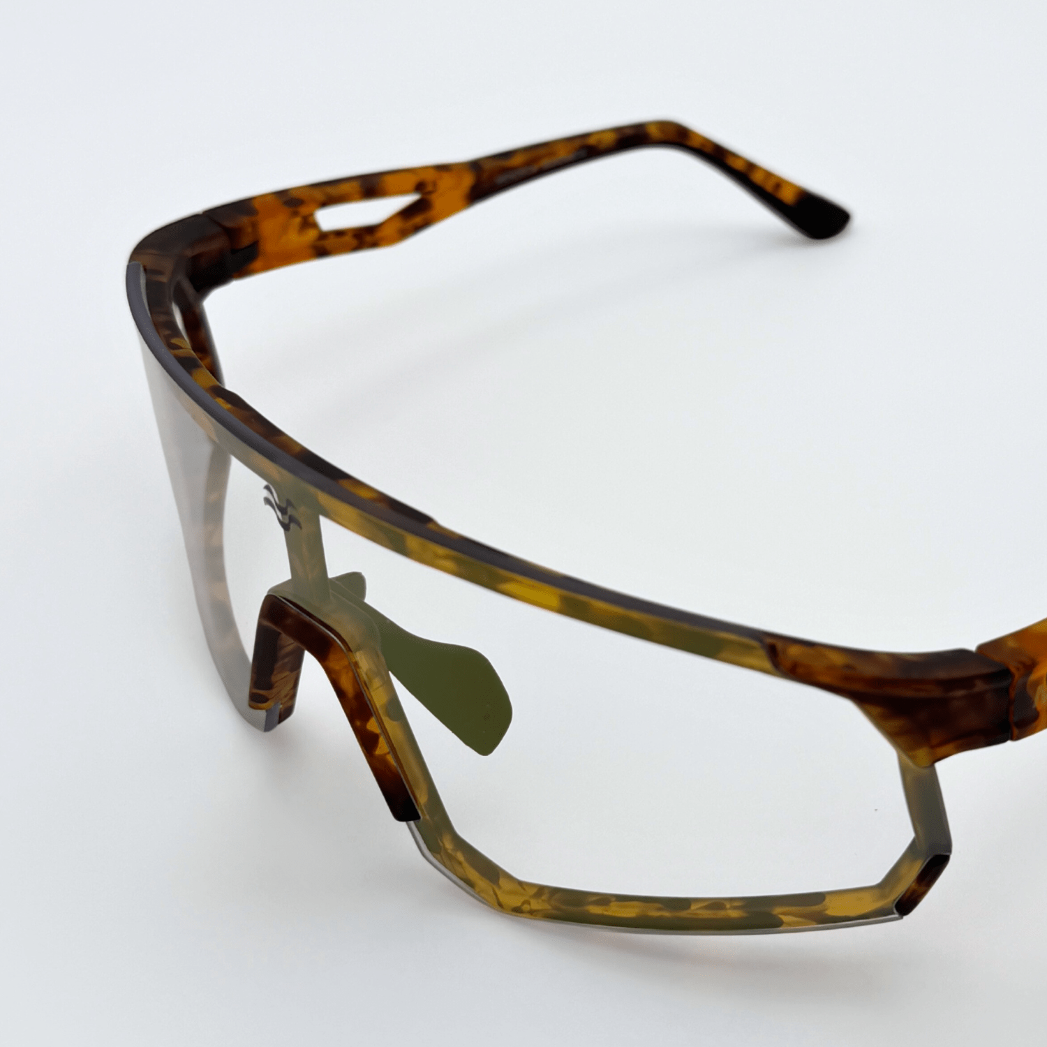 MOS EYEWEAR GAFAS DE SOL DEPORTIVAS MENORCA TIGER FOTOCROMÁTICA EVO - Imagen 4